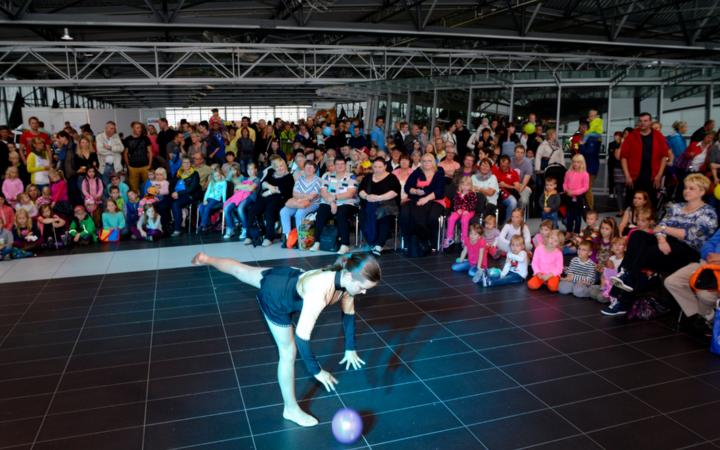 Das Bühnenprogramm - hier die Kinder TSC Klotsche