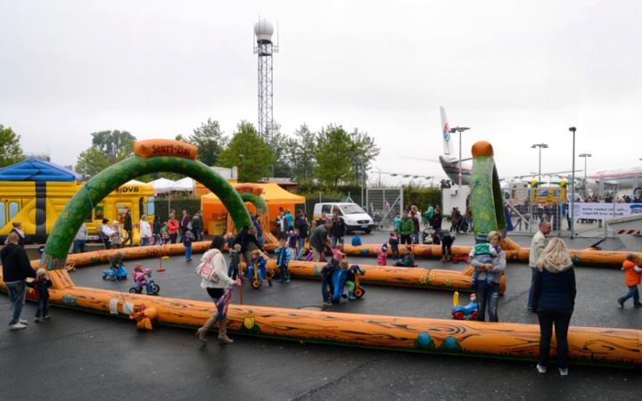 Kinderatraktionen im Außenbereich