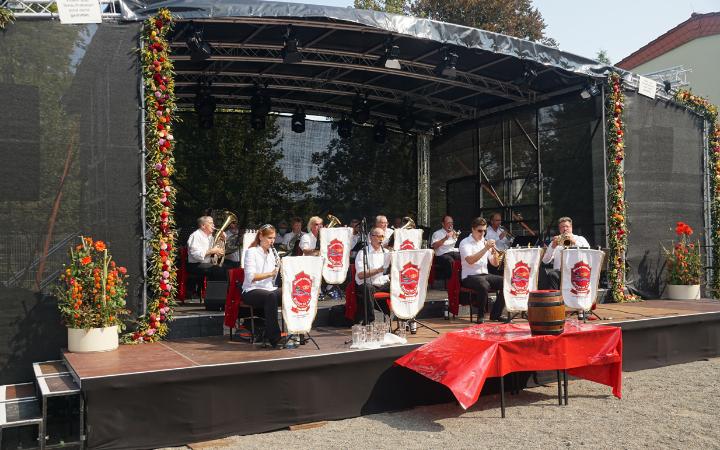 Blasorchester Elstertal zur Eröffnung