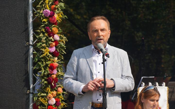 Der Bürgermeister Dietrich Heiland zur offiziellen Eröffnung