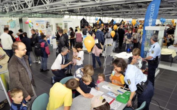 Infostand der Bundespolizei