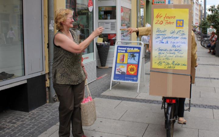 Das Neckermann Reisebüro feiert Geburtstag