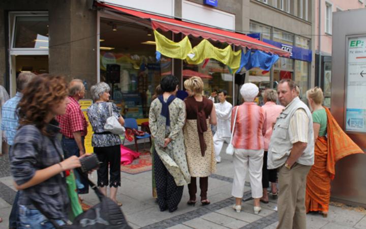 Das Neckermann Reisebüro feiert Geburtstag